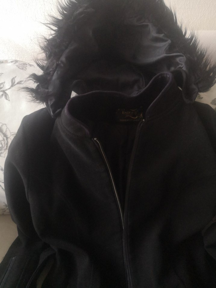 Kürklü Siyah Uzun Kadın Kaban - Görsel 4