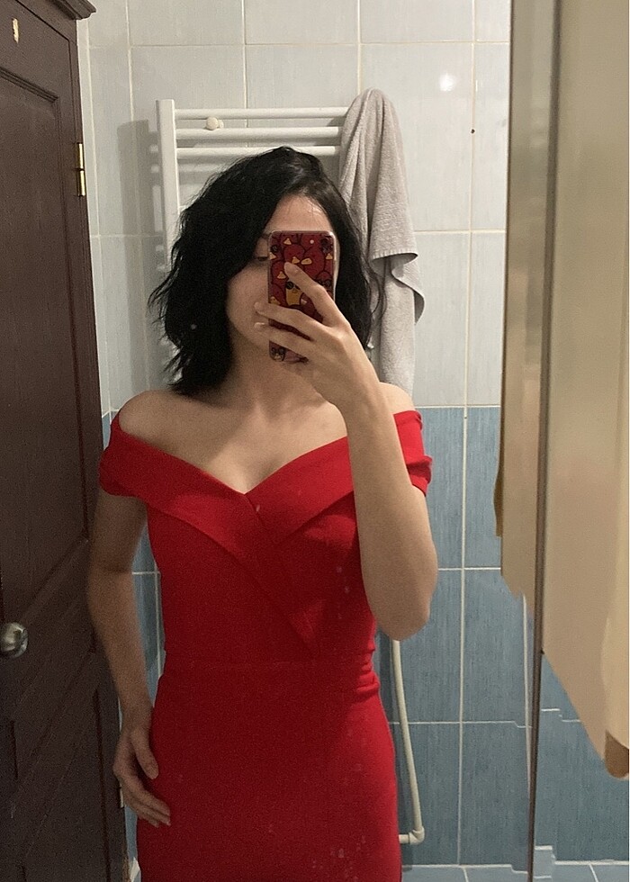 Kırmızı abiye - Görsel 3