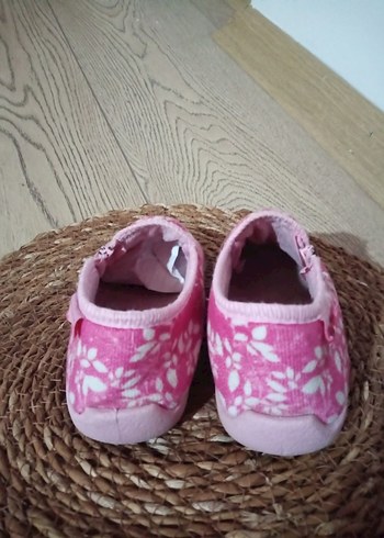 Kız Çocuk Pembe Desenli Sıcak Ev Terliği - Görsel 9