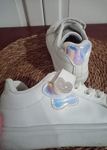 Kız Çocuk Beyaz Cırtcırtlı Spor Ayakkabı - Görsel 3