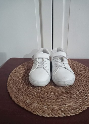 Kız Çocuk Beyaz Cırtcırtlı Spor Ayakkabı - Görsel 2