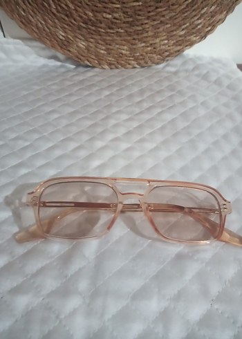 Şeffaf açık renkli Kadın Gözlük - Görsel 4