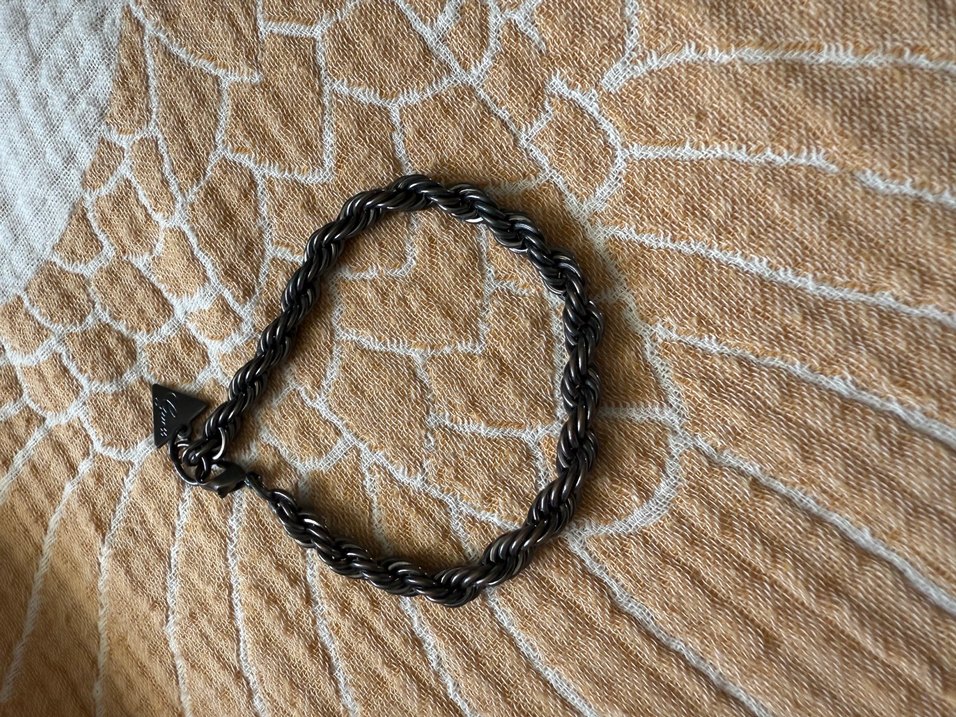 Guess marka Bileklik - Görsel 4