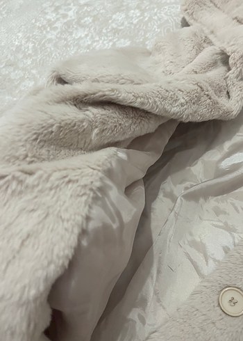 38 Beden beyaz Renk Bej Midi Boy Kadın Peluş Ceket