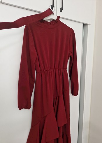 Zara Bordo Uzun Kollu Fırfırlı Uzun Elbise