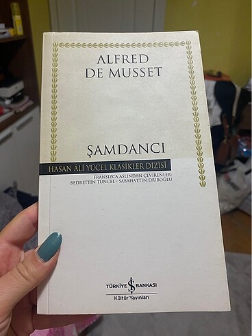 Sıfır hiç açılmamış zarar görmemiş kitap şamdancı