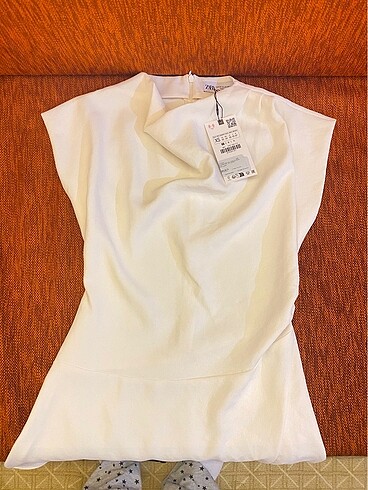 Zara xs beyaz elbise hiç giymedim etiketli iade süresi doldu