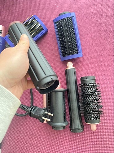 Beden 1 hafta kullandım sıkıntısı olmayan temiz dyson airwrap