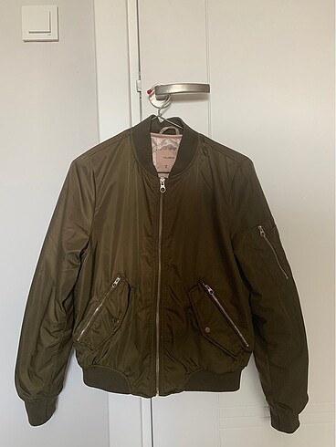 Haki yeşili bomber ceket