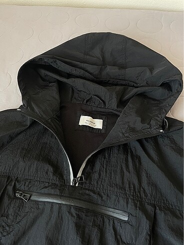 Pull and Bear Kanguru yağmurluk
