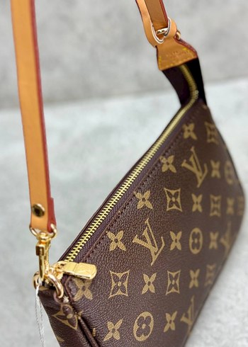  Beden Louis Vuitton Kahverengi Deri Baskılı Çanta