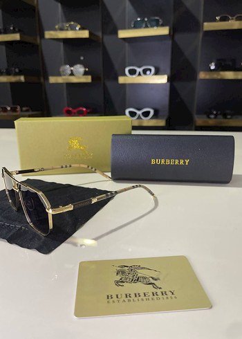  Beden gri Renk Burberry Gri Minimalist Kadın Güneş Gözlüğü