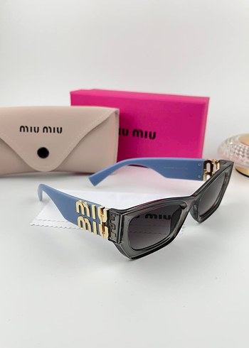 Miu Miu Mavi Tokalı Kadın Güneş Gözlüğü