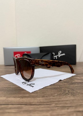 Ray-Ban Klasik Kahverengi Kadın Güneş Gözlüğü