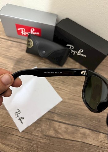 Beden Ray-Ban Siyah Parlak Klasik Kadın Güneş Gözlüğü