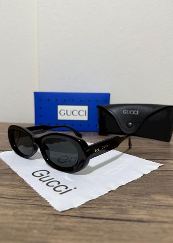 Gucci Siyah Parlak Kadın Güneş Gözlüğü