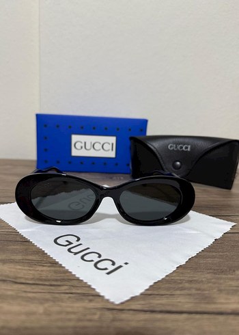 Gucci Gucci Siyah Parlak Kadın Güneş Gözlüğü