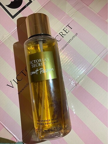Victoria?s Secret Coconut Passion Body Mist