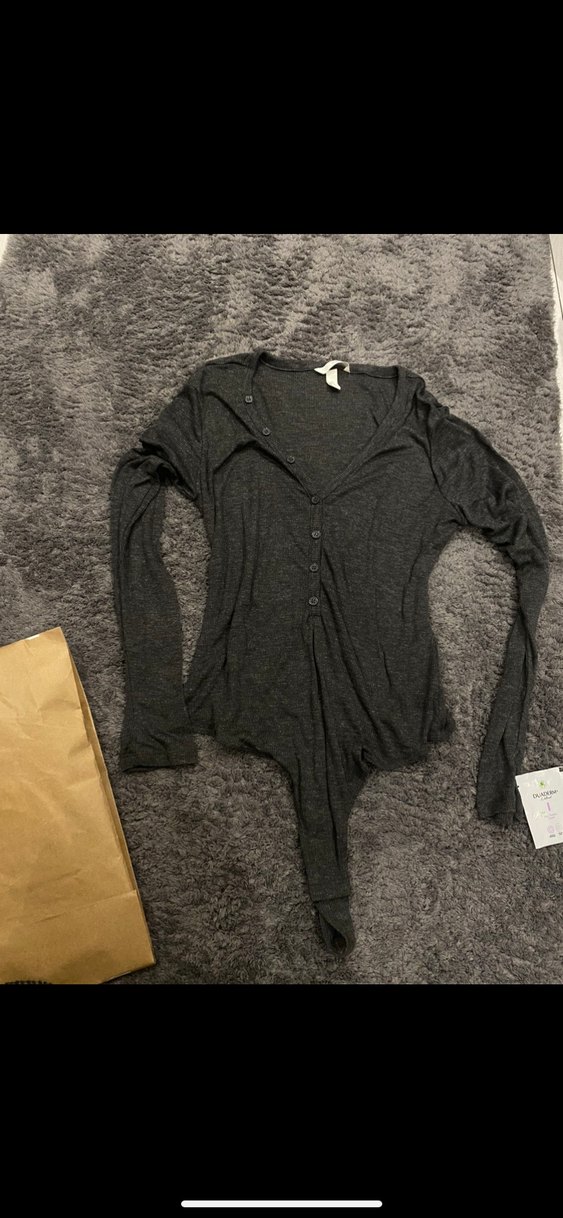 Düğmeli V Yaka Gri Kadın Bluz H&M - Görsel 2