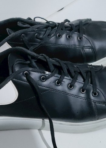 Siyah Bağcıklı 44 numara sağlam Spor Ayakkabı - Görsel 5