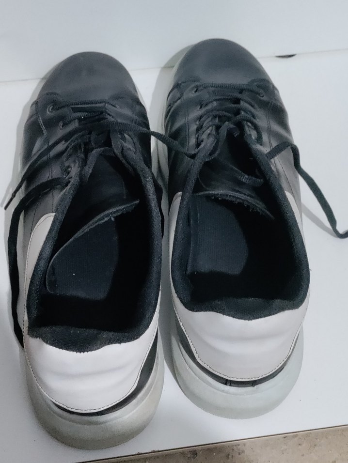 Siyah Bağcıklı 44 numara sağlam Spor Ayakkabı - Görsel 3