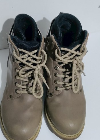 Bej Deri Bağcıklı Stiletto Topuklu uniseks Bot - Görsel 2