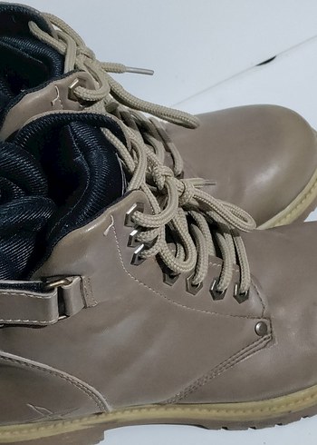 Bej Deri Bağcıklı Stiletto Topuklu uniseks Bot - Görsel 3