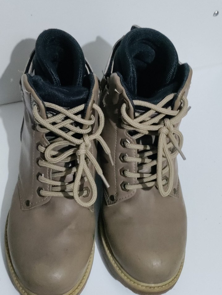 Bej Deri Bağcıklı Stiletto Topuklu uniseks Bot - Görsel 2