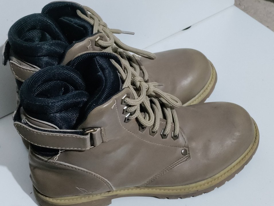 Bej Deri Bağcıklı Stiletto Topuklu uniseks Bot - Görsel 3