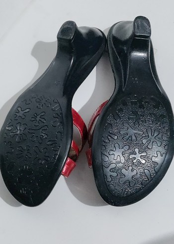 Kırmızı Yılan Desenli Topuklu Kadın Terlik - Görsel 4