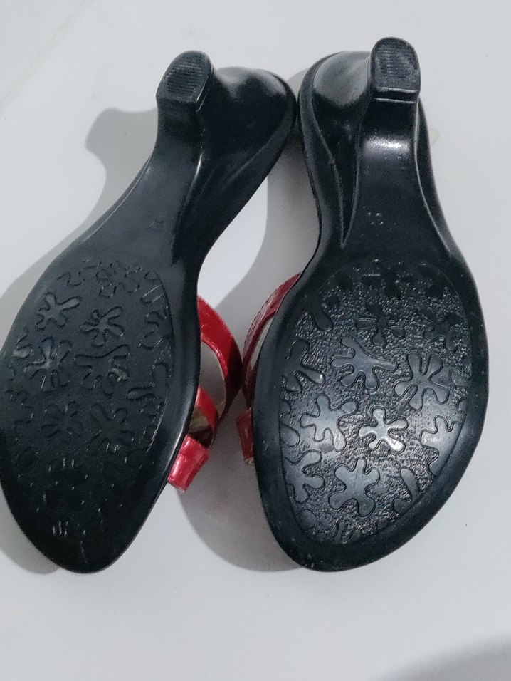 Kırmızı Yılan Desenli Topuklu Kadın Terlik - Görsel 5