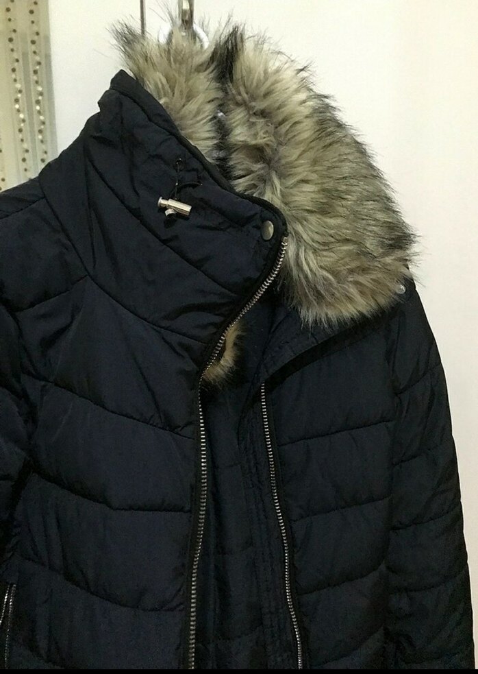 Kürklü Siyah Kapüşonlu Kadın Kışlık Mont - Görsel 4