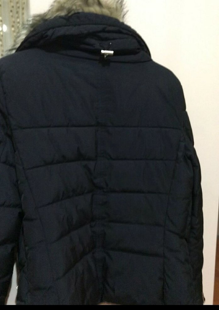 Kürklü Siyah Kapüşonlu Kadın Kışlık Mont - Görsel 5