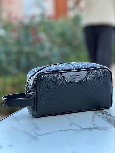 Calvin Klein El Çantası