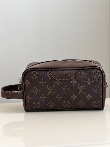 Louis Vuitton El Çantası