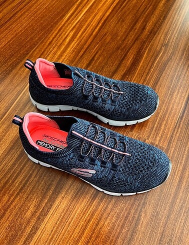 Sketchers orjinal 37 numara spor ayakkabı