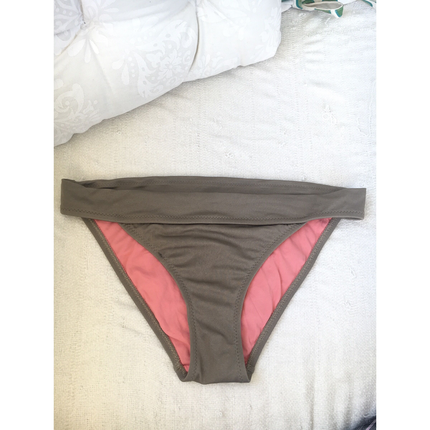 KYO Bej Rengi Hafif Parlak Kumas Düz Bikini Alti