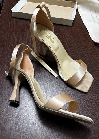 Trendyol & Milla Bej Saten Stiletto Topuklu Kadın Ayakkabı