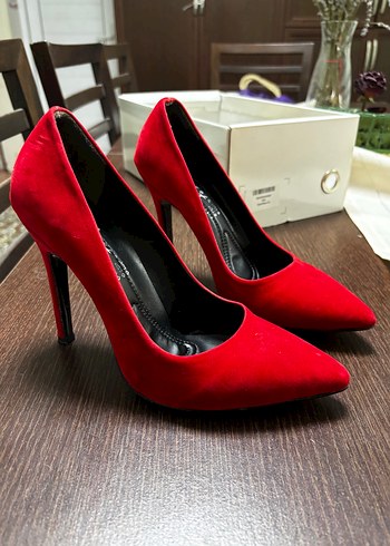 Kırmızı Süet Stiletto Topuklu Kadın Ayakkabı