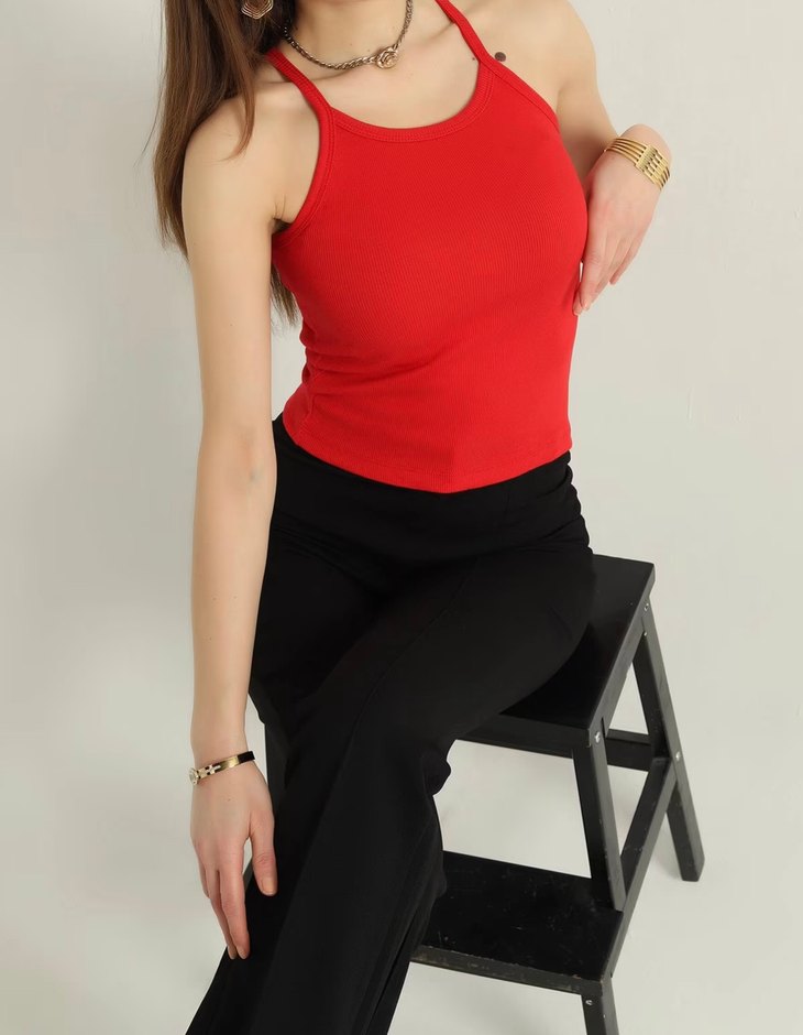 Kırmızı İnce Askılı Crop Atlet - Görsel 2