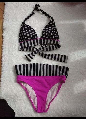 Angelsin bikini