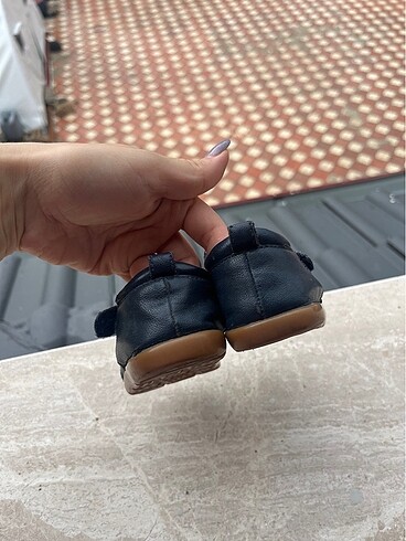 H&M H&M erkek bebek sandaleti