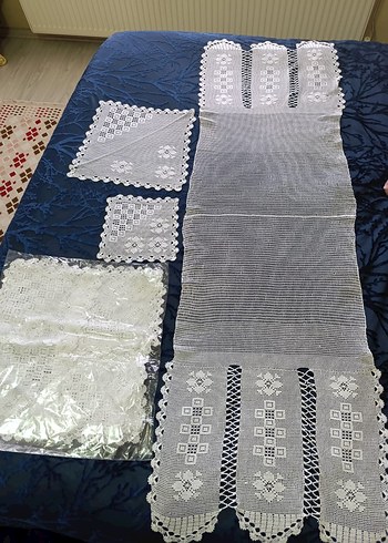  Beden El İşi Beyaz Dantel Örtü Seti