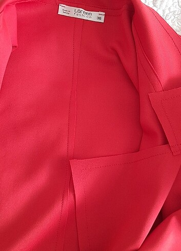 Trendyol & Milla Kırmızı renk uzun tesettur ceket 