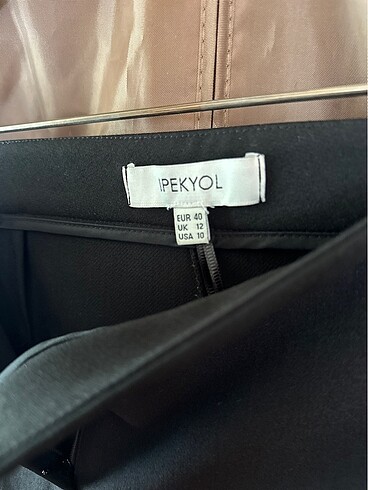 40 Beden Siyah pantolon 40 beden taş şeritli