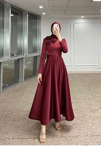 Meliha tarhanacı bordo ebiye elbise