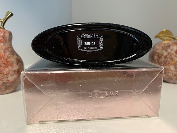 Beden Yves Saint Laurent Black Opium EDP
