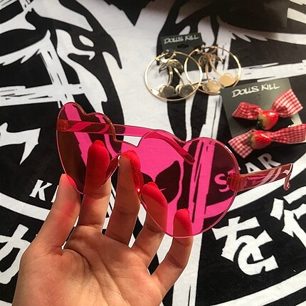 Urban Outfitters Dollskill kalpli hot pink lolita kawaii gözlük