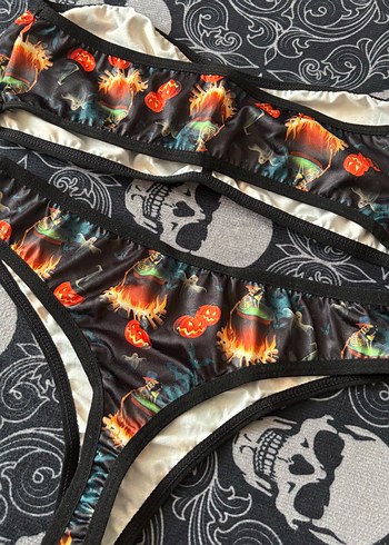 Karanlık Temalı Baskılı Gotik Kadın İç Çamaşırı - Görsel 7