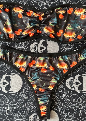 Karanlık Temalı Baskılı Gotik Kadın İç Çamaşırı - Görsel 3